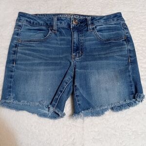 American Eagle super stretch size 6 begging shorts